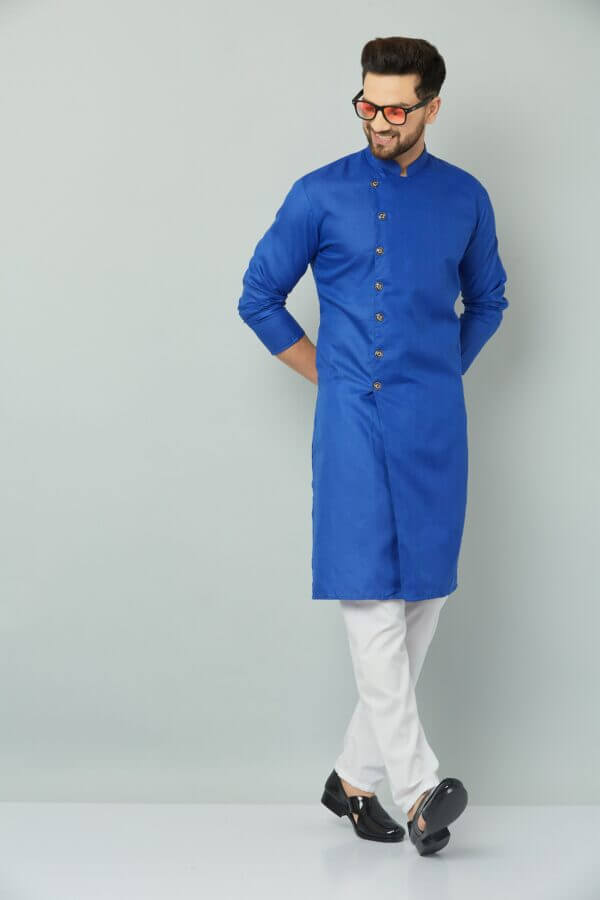 Blue solid cotton kurta pajama.